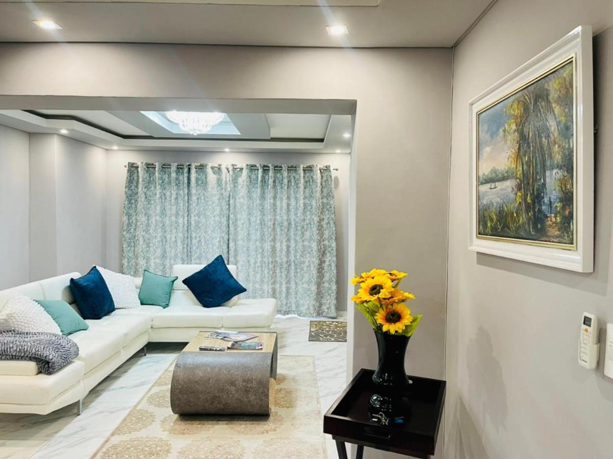 Cozier Glitz Holiday home *