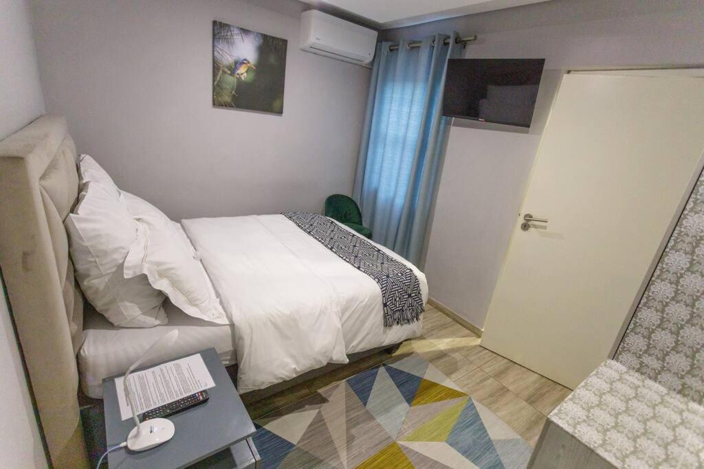 Cozier Glitz Cape Town